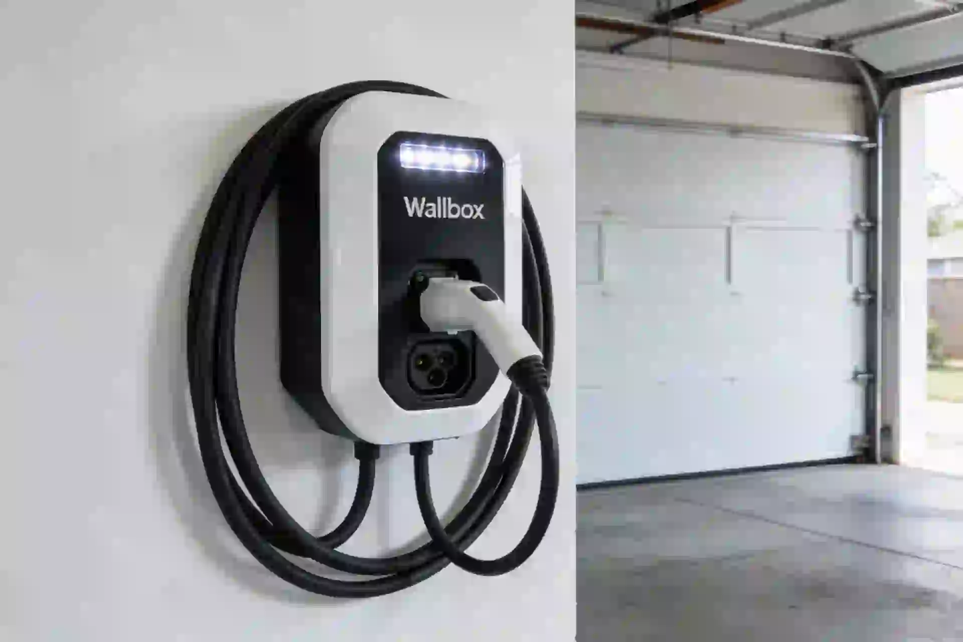 Installation borne de recharge à Sainte-Maure